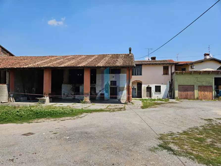 Immagine 2 di Rustico / casale in vendita  a Castel Mella