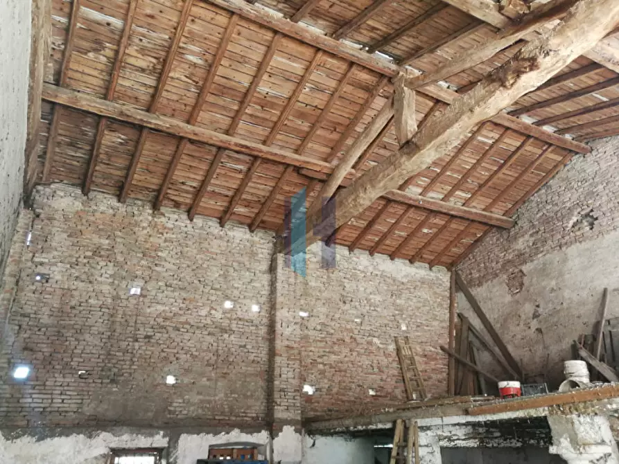 Immagine 8 di Rustico / casale in vendita  a Castel Mella