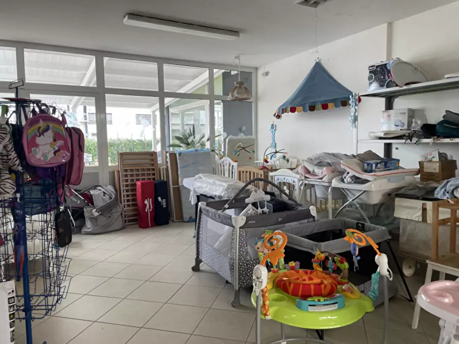 Immagine 2 di Negozio in vendita  in via padana a Sant'angelo Di Piove Di Sacco