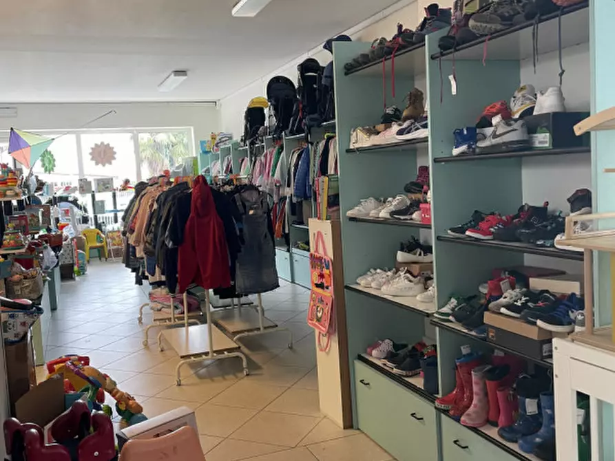 Immagine 6 di Negozio in vendita  in via padana a Sant'angelo Di Piove Di Sacco