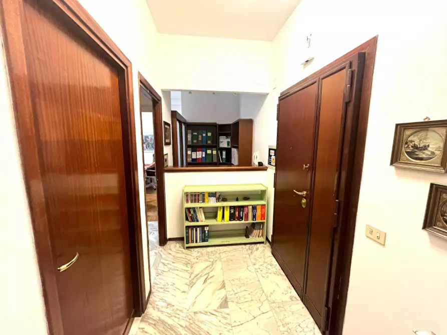 Immagine 9 di Ufficio in vendita  in Via Francesco Saverio Nitti a Roma