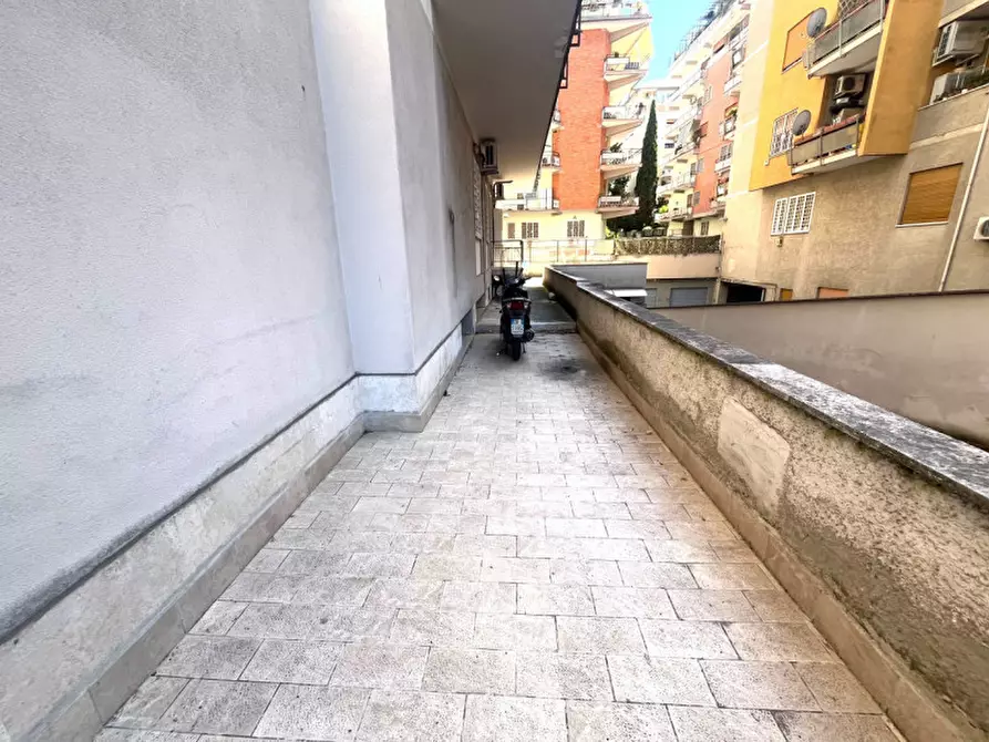 Immagine 18 di Ufficio in vendita  in Via Francesco Saverio Nitti a Roma