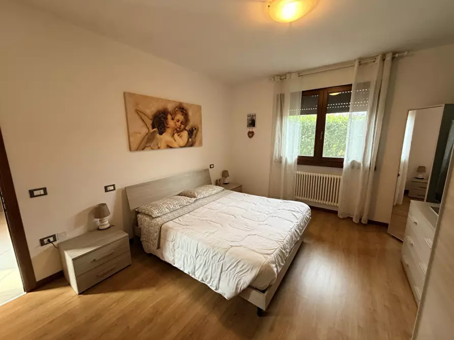 Immagine 5 di Appartamento in vendita  in via emilio salgari a Schio