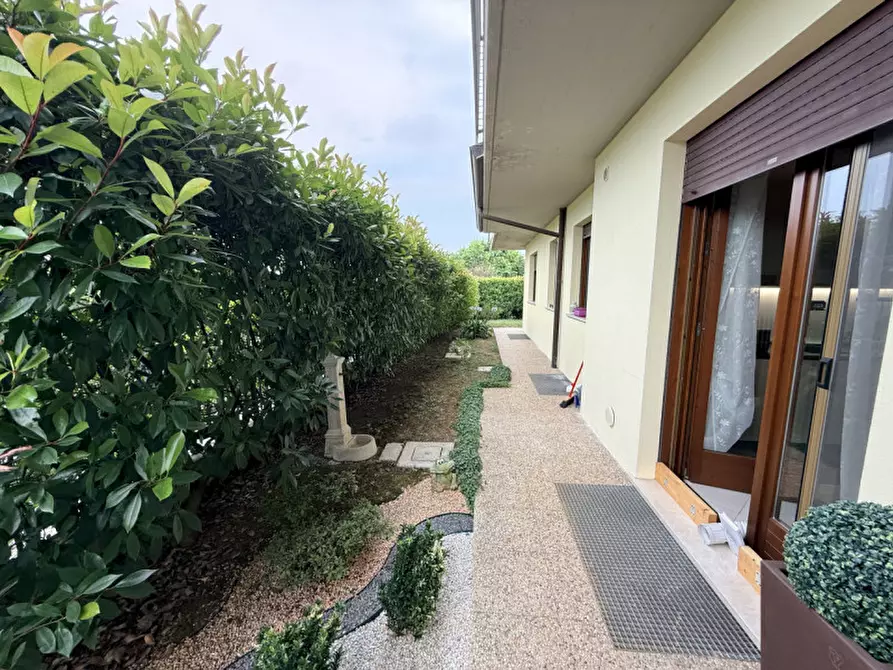 Immagine 6 di Appartamento in vendita  in via emilio salgari a Schio