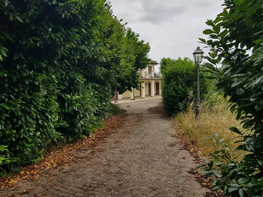 Immagine 1 di Villa in vendita  in Str. delle Pastine, 00063 Campagnano di Roma RM, Italia a Campagnano Di Roma