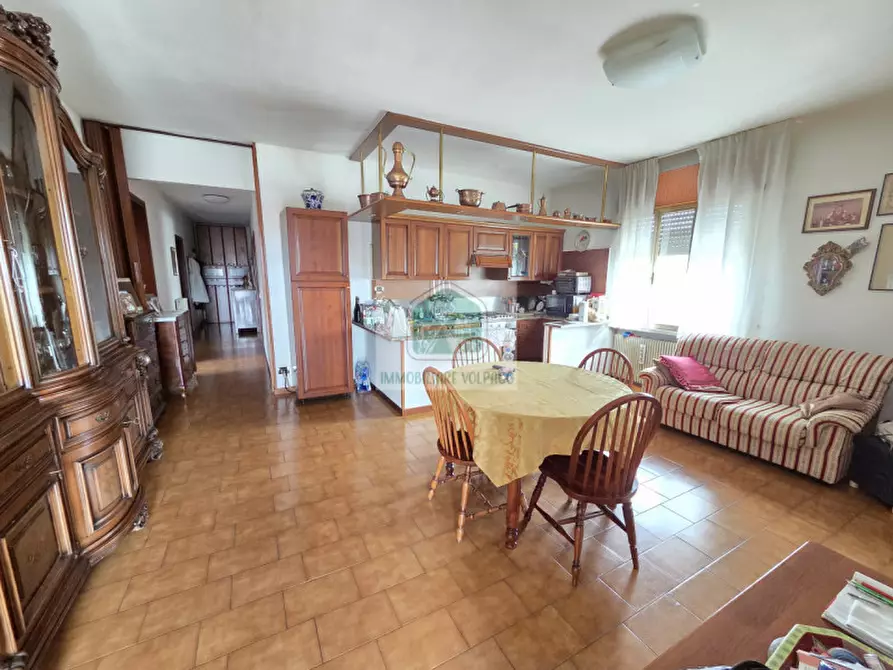 Immagine 17 di Attività commerciale in vendita  in pramaggiore a Pramaggiore
