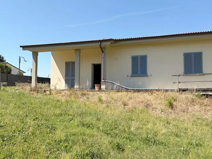 Immagine 2 di Villa in vendita  in Castiglion Ubertini a Terranuova Bracciolini