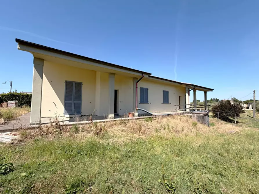 Immagine 3 di Villa in vendita  in Castiglion Ubertini a Terranuova Bracciolini