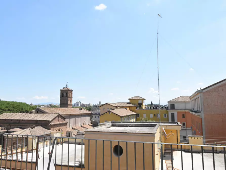 Immagine 2 di Attico in affitto  in VIA GIACOMO VENEZIAN a Roma
