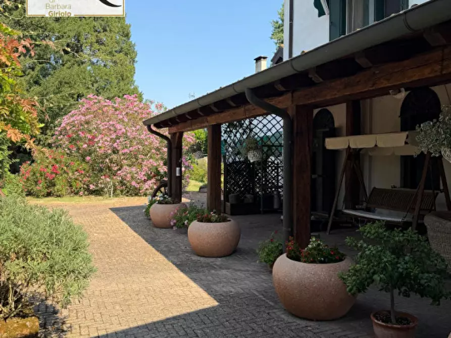 Immagine 1 di Casa indipendente in vendita  a Castelguglielmo