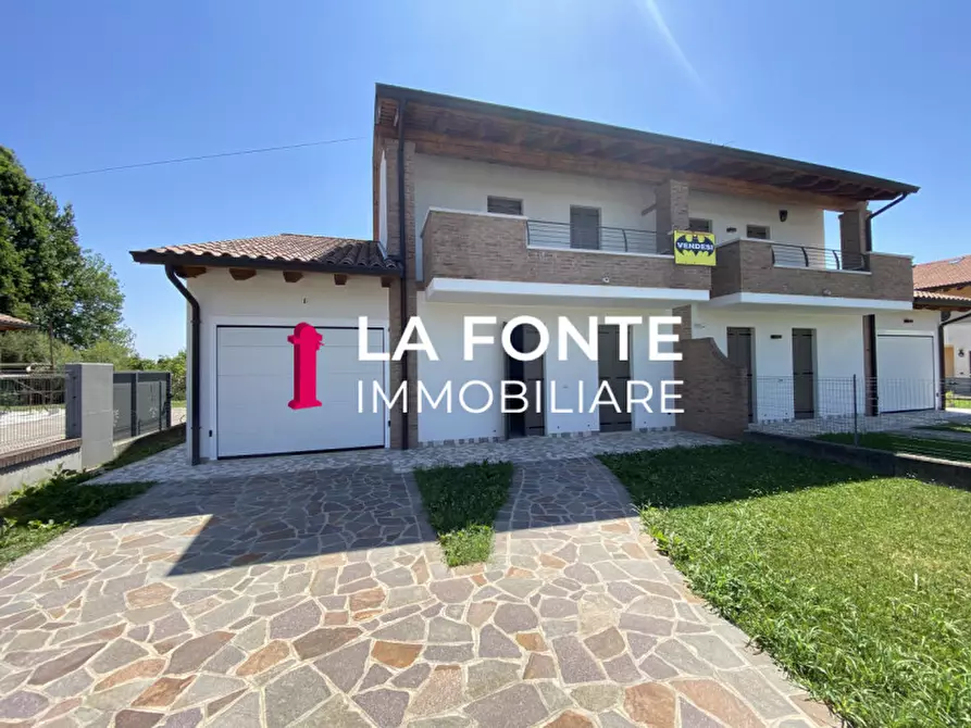 Immagine 2 di Casa bifamiliare in vendita  a Campodarsego