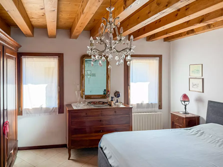Immagine 2 di Appartamento in vendita  in Via della Vittoria a Giavera Del Montello