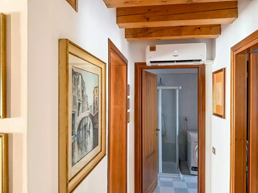 Immagine 10 di Appartamento in vendita  in Via della Vittoria a Giavera Del Montello