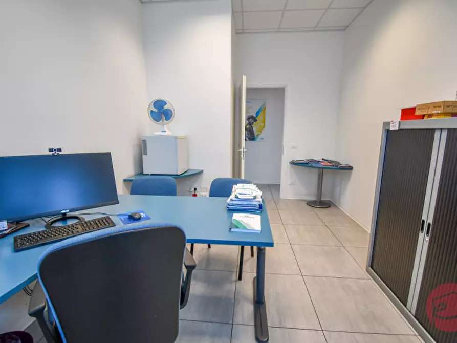 Immagine 19 di Ufficio in vendita  in Via Ravennate a Cesena
