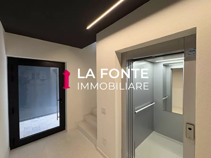 Immagine 21 di Attico in vendita  a Stra