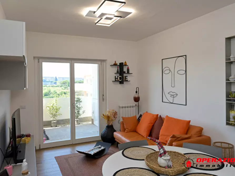 Immagine 1 di Appartamento in vendita  in via pier giorgio perotta a Roma