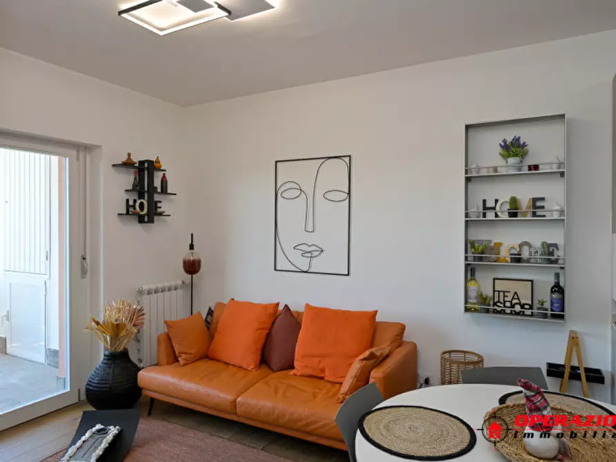 Immagine 2 di Appartamento in vendita  in via pier giorgio perotta a Roma