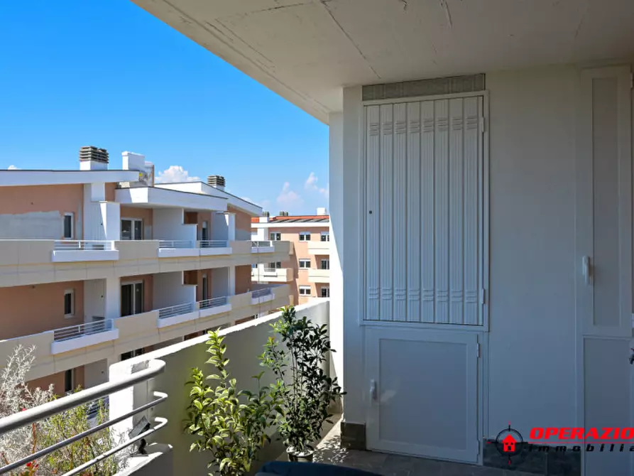 Immagine 7 di Appartamento in vendita  in via pier giorgio perotta a Roma