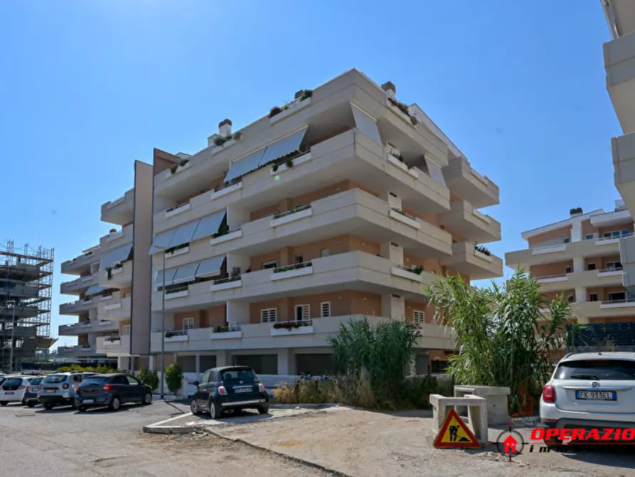 Immagine 25 di Appartamento in vendita  in via pier giorgio perotta a Roma