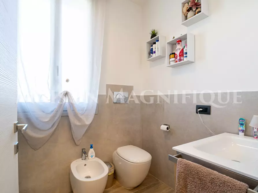 Immagine 17 di Casa quadrifamiliare in vendita  in Corso Giuseppe Garibaldi a Comacchio