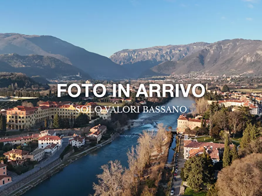 Immagine 2 di Negozio in affitto  in Via Angarano a Bassano Del Grappa