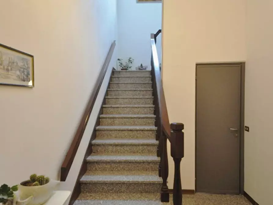 Immagine 3 di Appartamento in vendita  in via Levanella a Montevarchi