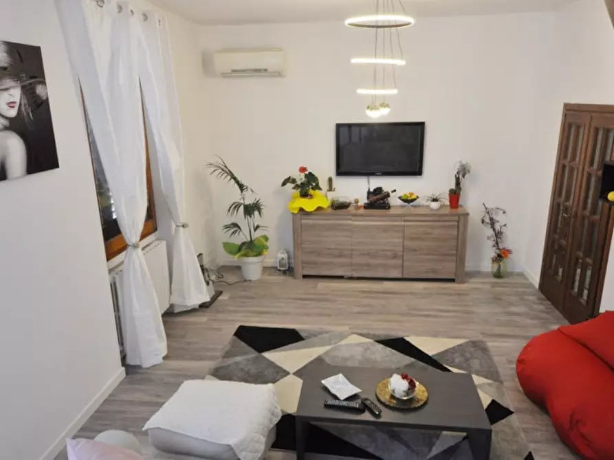 Immagine 6 di Appartamento in vendita  in via Levanella a Montevarchi