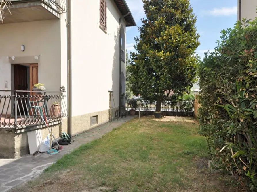 Immagine 23 di Appartamento in vendita  in via Levanella a Montevarchi
