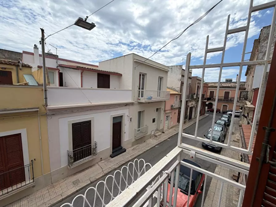 Immagine 12 di Appartamento in vendita  in via roma 14 a Avola