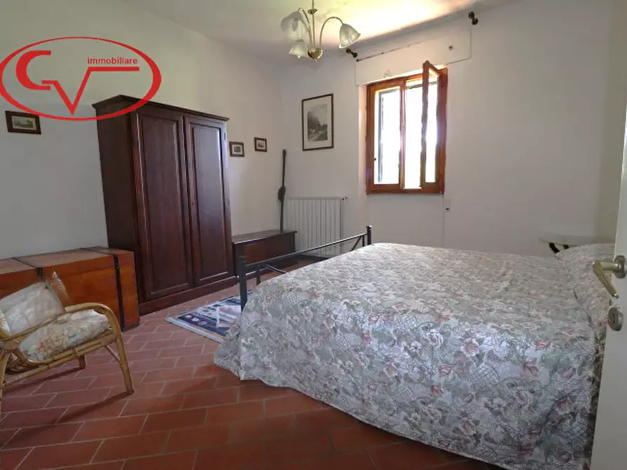 Immagine 11 di Casa bifamiliare in vendita  in gavignano a Bucine