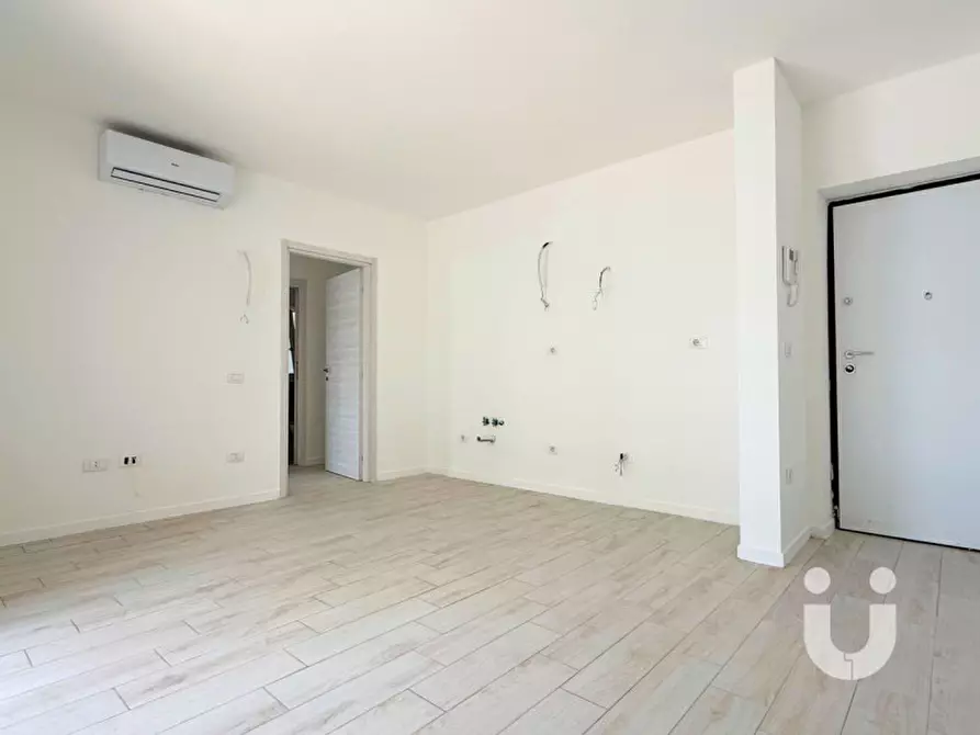 Immagine 5 di Appartamento in vendita  in Via Pratica di Mare a Pomezia