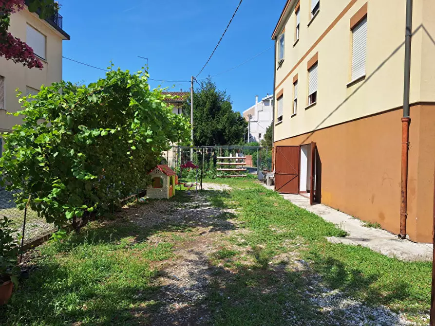 Immagine 3 di Garage in vendita  in via mattuglie 2 a Venezia