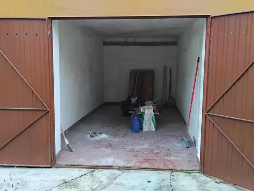 Immagine 2 di Garage in vendita  in via mattuglie 2 a Venezia