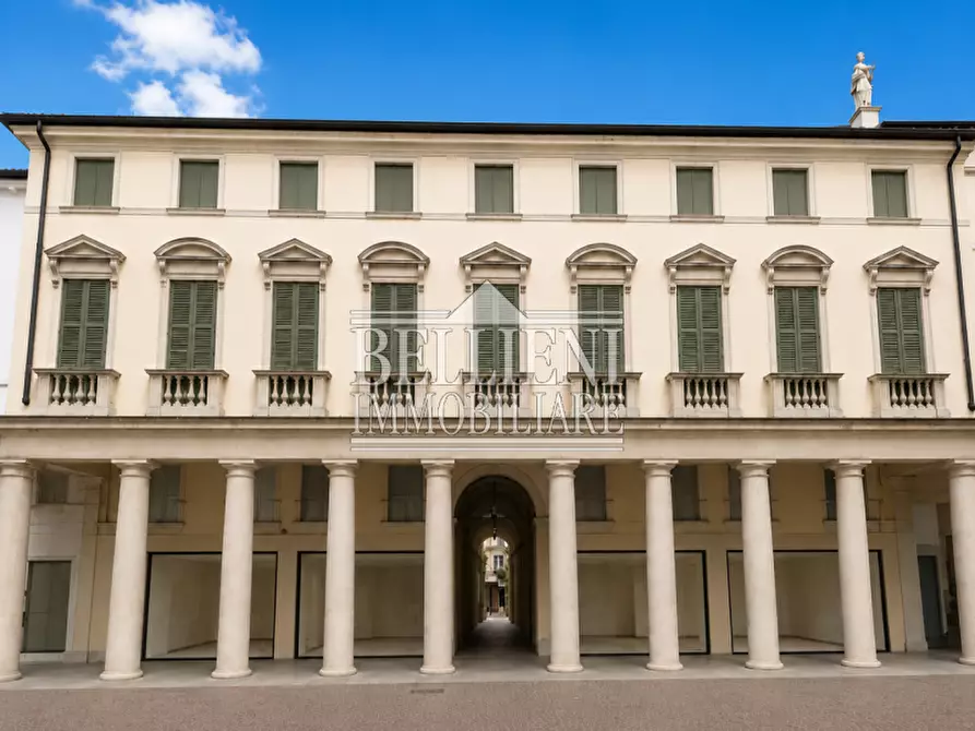 Immagine 1 di Appartamento in vendita  in Corso Antonio Fogazzaro a Vicenza