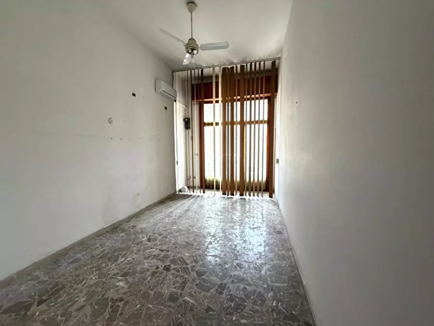 Immagine 2 di Negozio in vendita  in Via Roma 16 a Avola