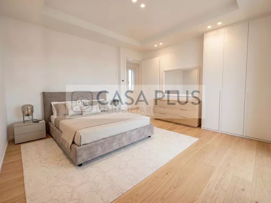 Immagine 7 di Casa bifamiliare in vendita  a Rossano Veneto