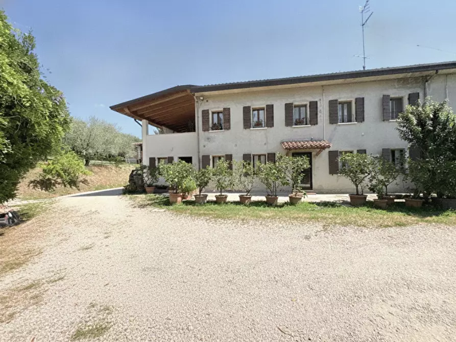 Immagine 1 di Casa trifamiliare in vendita  in Via Pianzio a Galzignano Terme