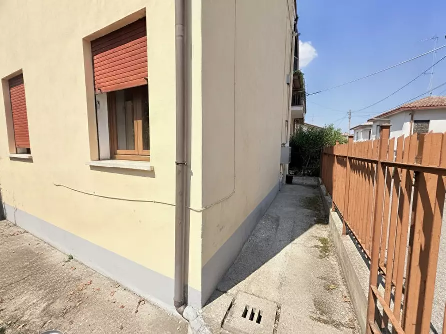Immagine 4 di Appartamento in vendita  in Vicolo Galzignana a Battaglia Terme
