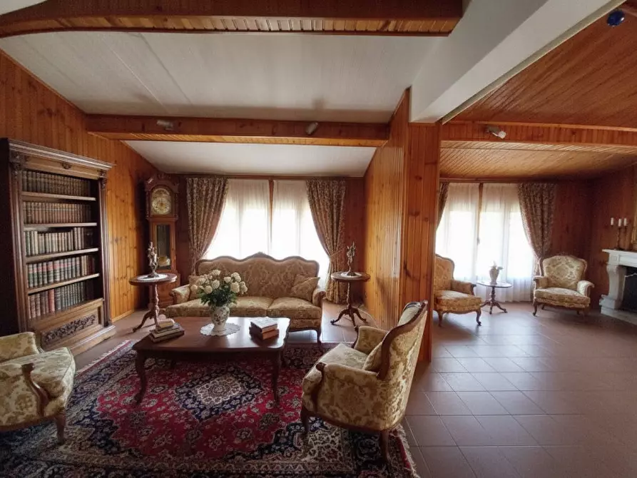 Immagine 9 di Rustico / casale in vendita  in via Maremagna a Vignola