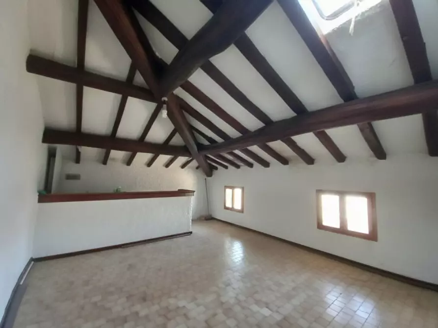 Immagine 11 di Rustico / casale in vendita  in via Maremagna a Vignola