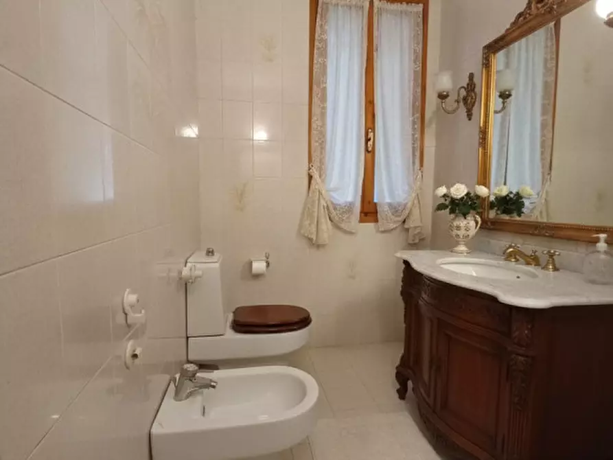 Immagine 12 di Rustico / casale in vendita  in via Maremagna a Vignola