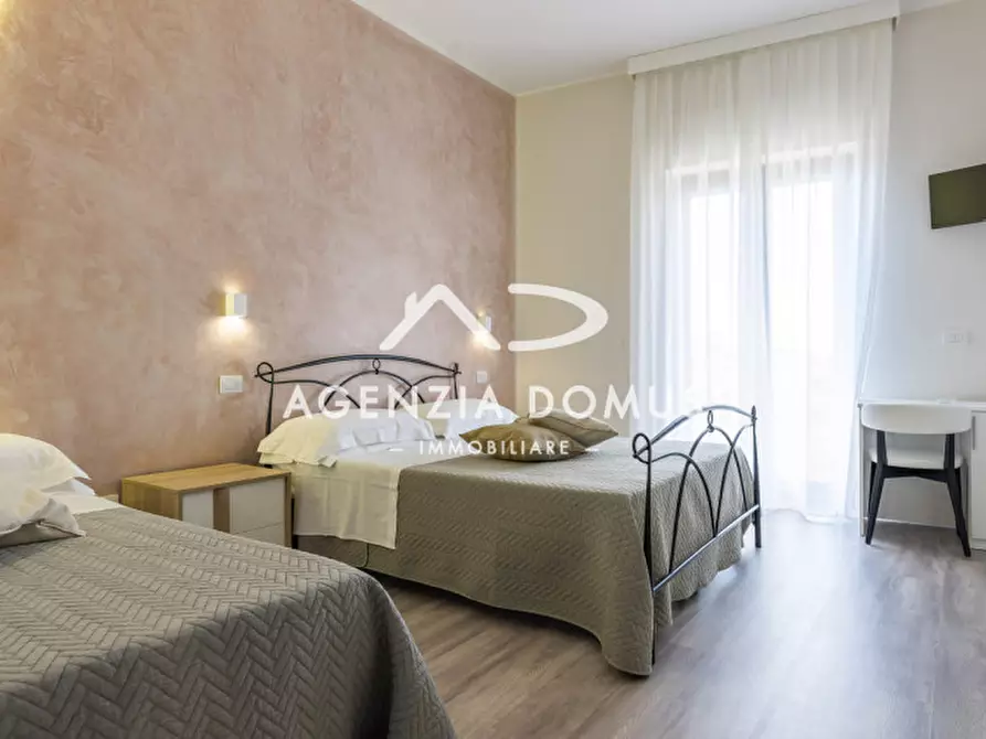 Immagine 49 di Hotel in vendita  in Via Monti a Racale