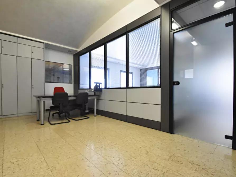 Immagine 3 di Ufficio in vendita  in Via Guglielmo Marconi 20 a Bussolengo