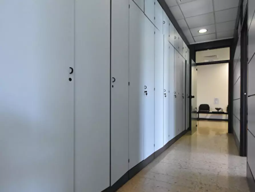Immagine 14 di Ufficio in vendita  in Via Guglielmo Marconi 20 a Bussolengo