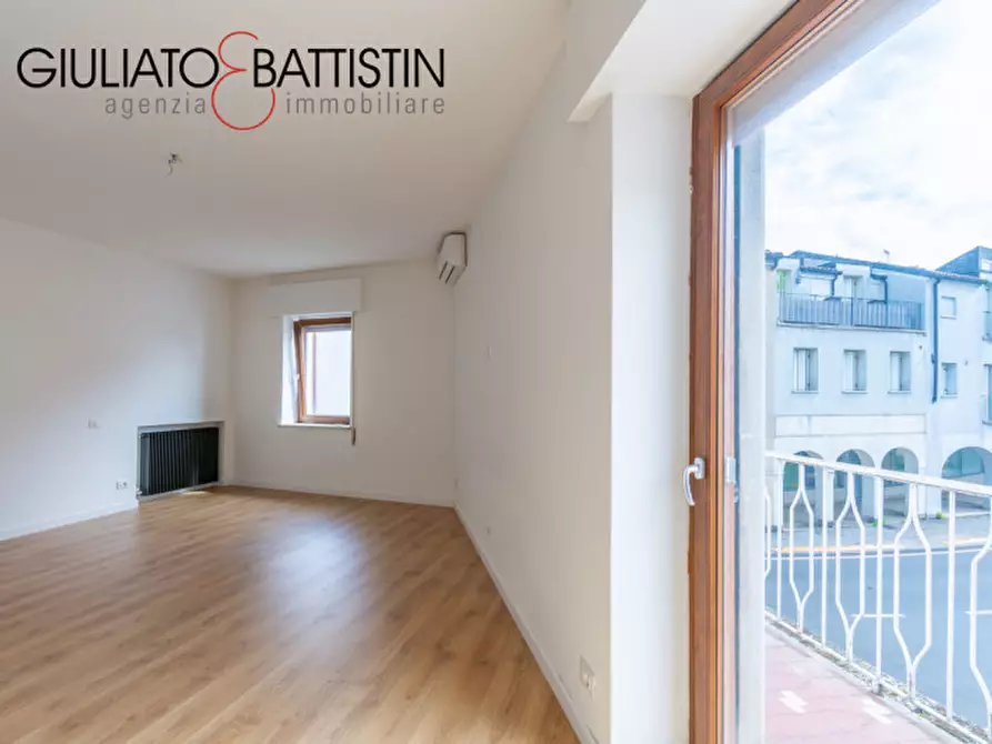 Immagine 7 di Appartamento in vendita  in VIA E. MONICO a Altavilla Vicentina