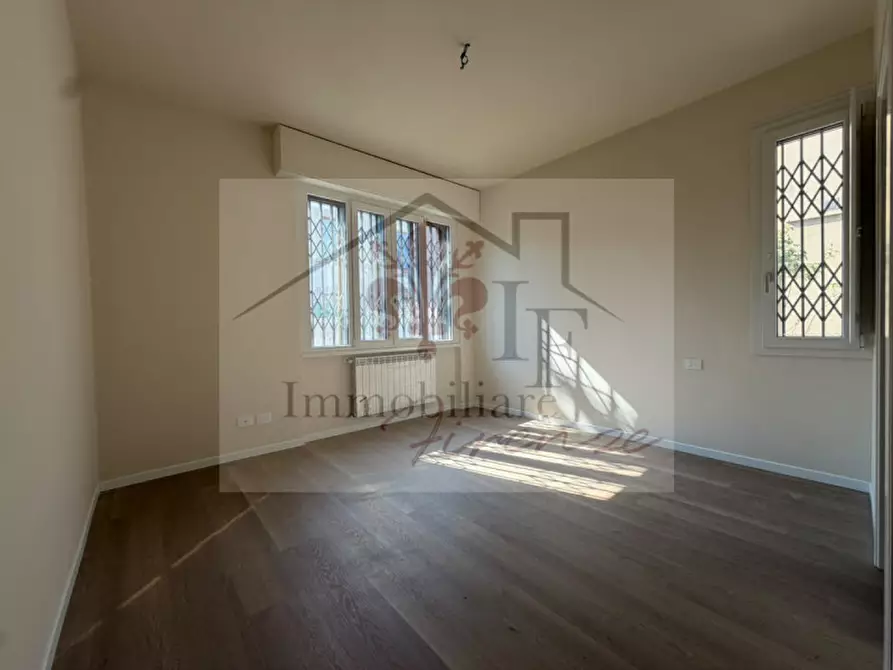 Immagine 15 di Appartamento in vendita  in Via Mario Calderara a Firenze