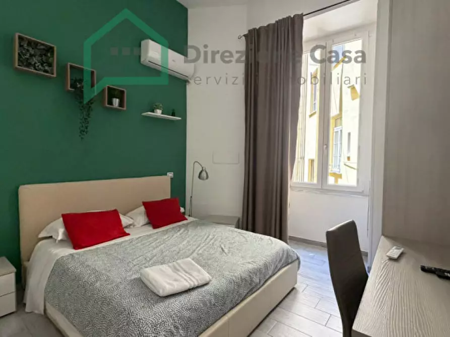 Immagine 1 di Attività commerciale in vendita  in CORSO UMBERTO I a Napoli
