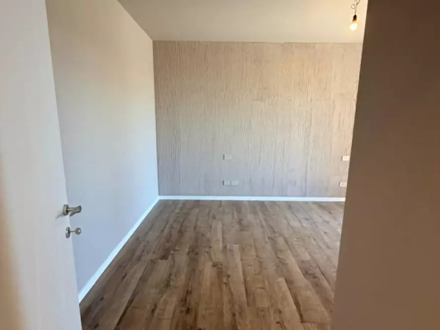Immagine 19 di Appartamento in vendita  in Via Europa a Giavera Del Montello