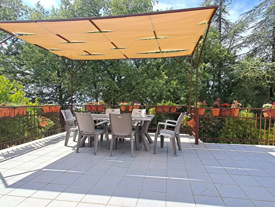 Immagine 2 di Villa in vendita  a Magione