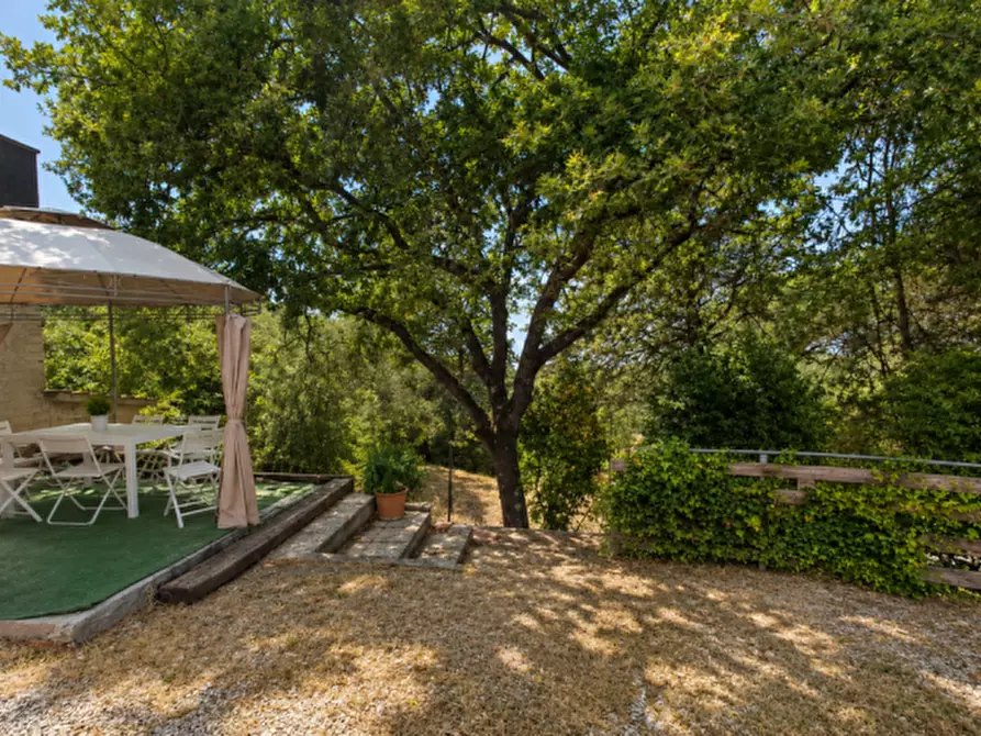 Immagine 15 di Villa in vendita  a Magione